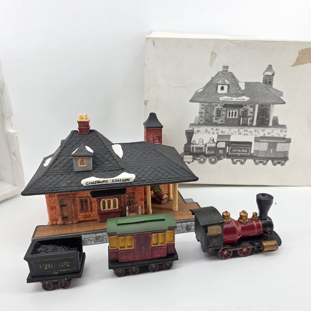 Vintage dept 56 Chadbury Station Christmas Village House with 3 Piece Train Set